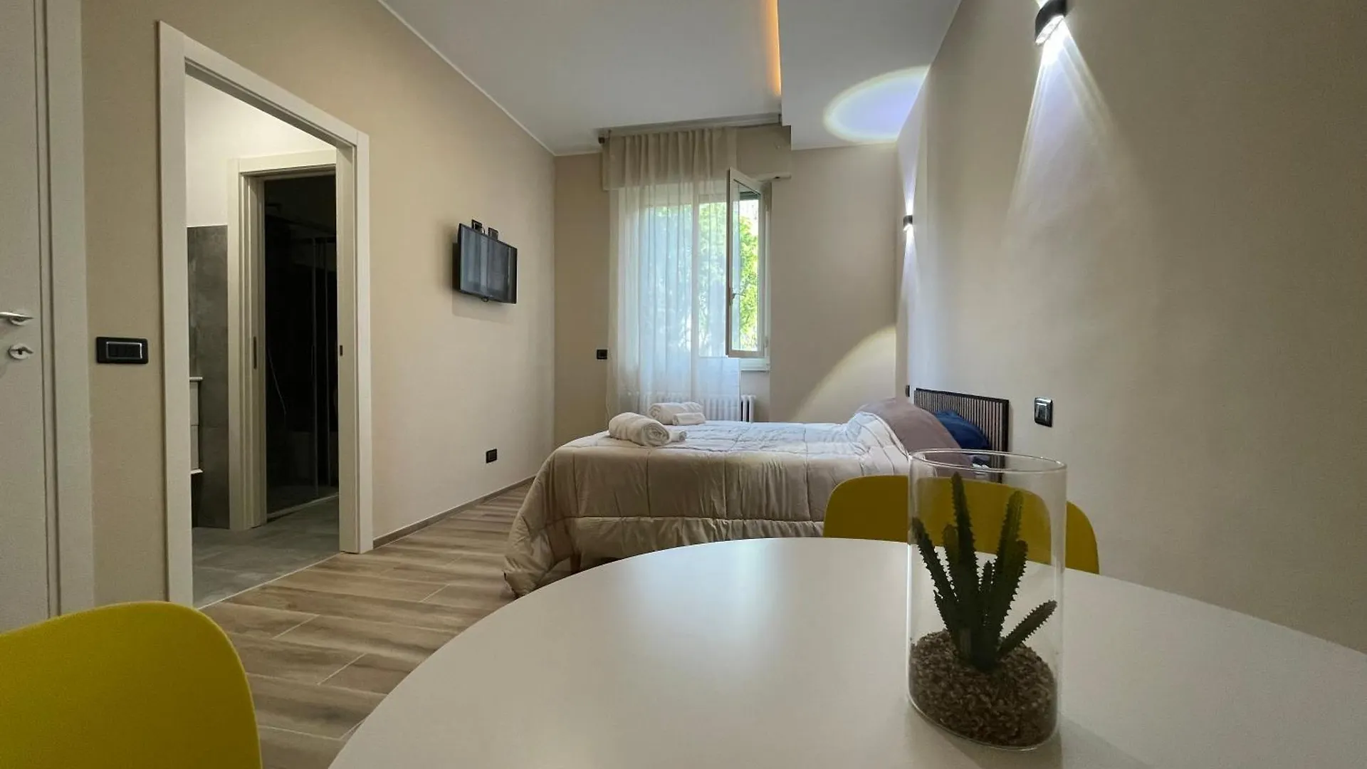 Guest House Design Navigli Milano 0*,