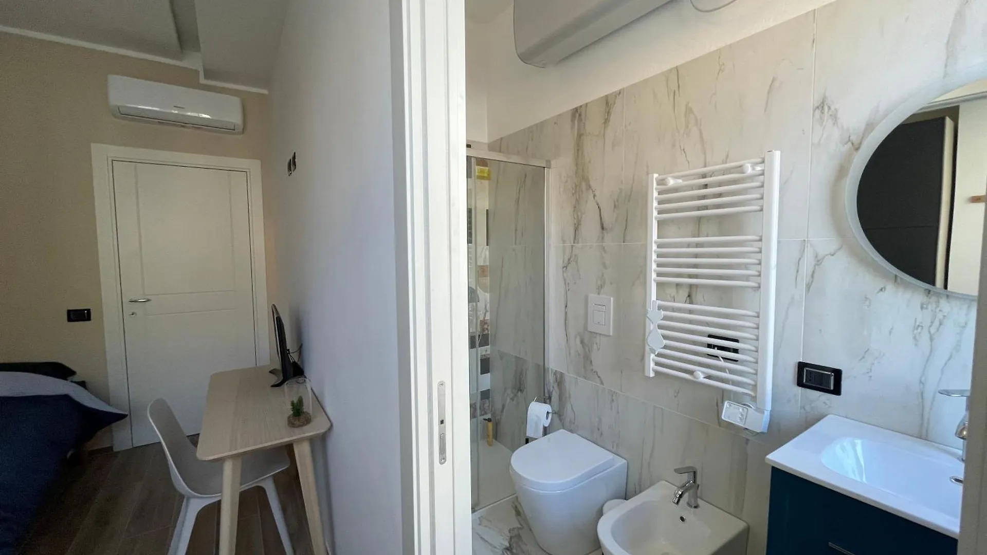 Guest House Design Navigli Milan Apartment