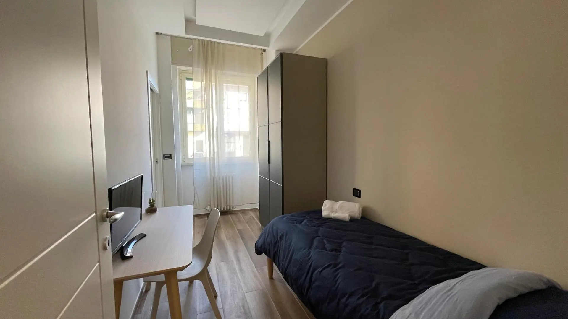 Apartment Guest House Design Navigli Milan