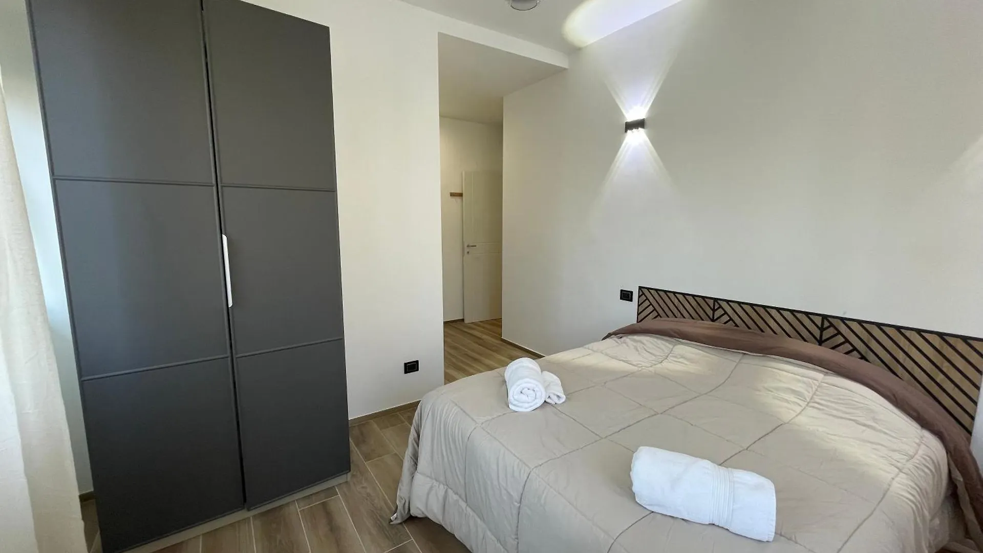Apartment Guest House Design Navigli Milan