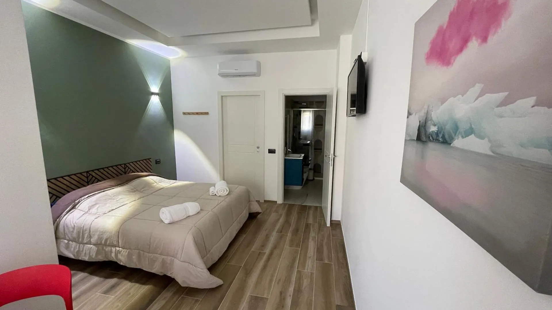 Guest House Design Navigli Milan Italy