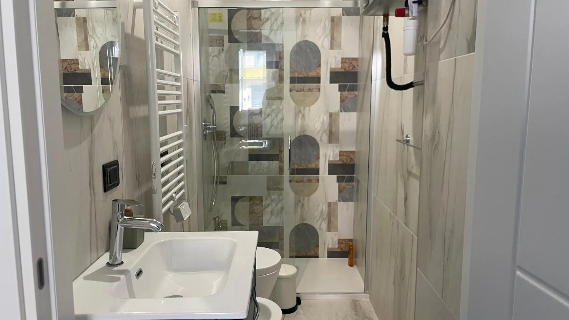 Guest House Design Navigli Milan